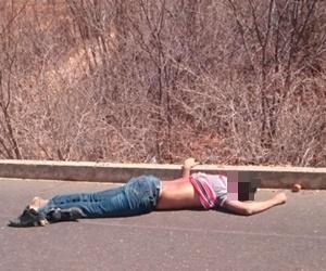 Empresário esfaqueia ex-mulher e morre ao capotar carro em fuga
