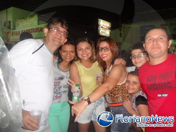 Z&eacute; Pereira animou pr&eacute;-Carnaval de Floriano.(Imagem:FlorianoNews)