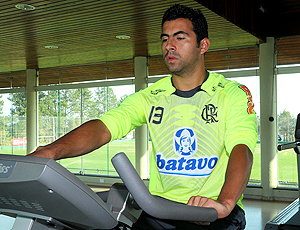 No Twitter, Fla confirma renovação de Maldonado até o fim de 2012