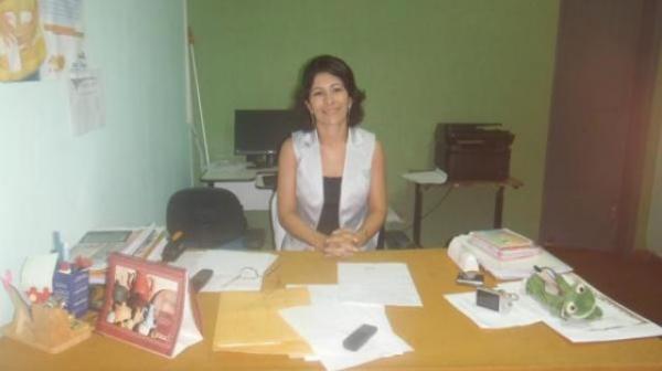 Luciana Acioly, gerente da 10&ordf; Ger&ecirc;ncia Regional de Educa&ccedil;&atilde;o, (Imagem:FlorianoNews)
