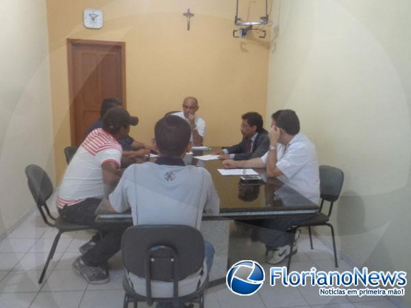 Reunião definiu utilização dos paredões de som durante o carnaval de Floriano.(Imagem:FlorianoNews)