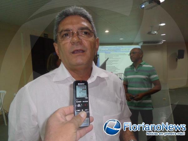 Nelson J&uacute;nior, Secret&aacute;rio de Educa&ccedil;&atilde;o.(Imagem:FlorianoNews)