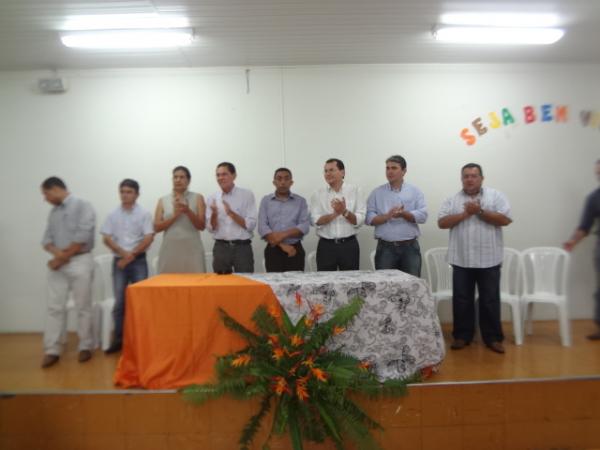Aprovados no Concurso P&uacute;blico tomam posse em Floriano.(Imagem:FlorianoNews)