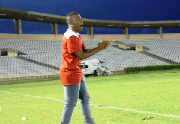 Paulo Isidoro destacou postura da equipe, mas afirma que erros precisam ser corrigidos.(Imagem:Ant&ocirc;nio Fontes)