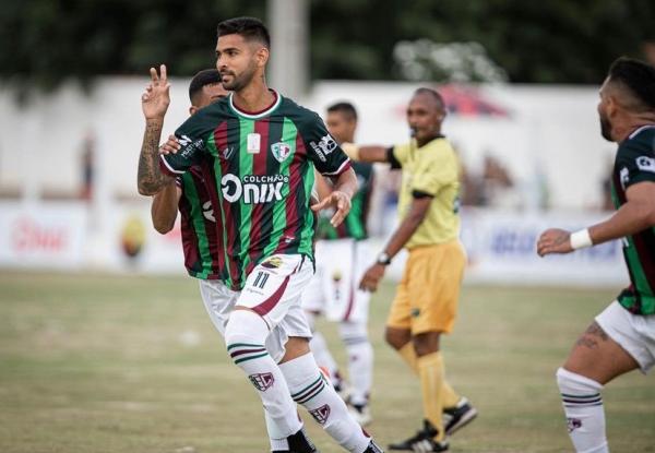 Fluminense vence o Corisabbá e volta à liderança do Campeonato Piauiense