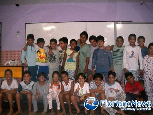 Escola Pequeno Pr&iacute;ncipe encerrou ano letivo com III Noite do Pijama.(Imagem:FlorianoNews)