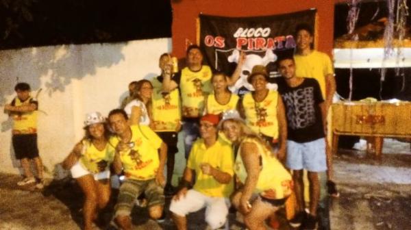 Bloco Os Piratas anima foli&otilde;es no carnaval de Floriano.(Imagem:FlorianoNews)