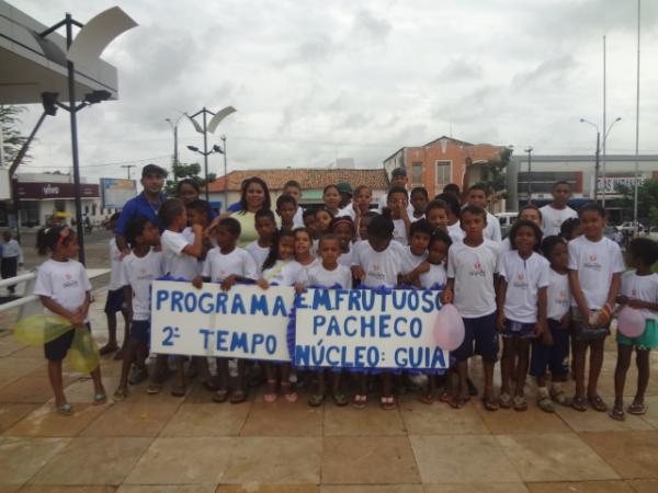 Caminhada marca reinício do Programa Segundo Tempo