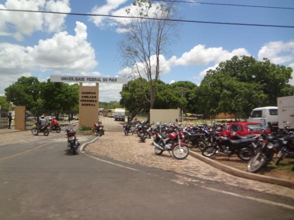 Movimentação no primeiro dia do ENEM em Floriano