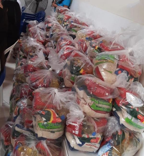 APAE de Floriano recebe doa&ccedil;&atilde;o de cestas b&aacute;sicas(Imagem:Reprodu&ccedil;&atilde;o)