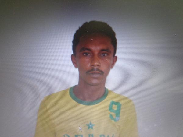 Pol&iacute;cia Civil prende homem acusado de roubar moto em Floriano.(Imagem:FlorianoNews)