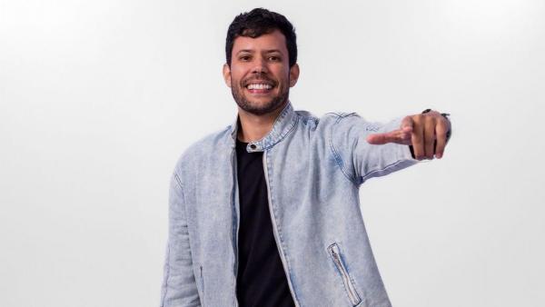 um dia após ser escolhido pelo público para entrar no reality(Imagem:Reprodução)