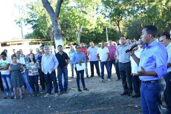 Obra de esgotamento sanitário será retomada em Floriano