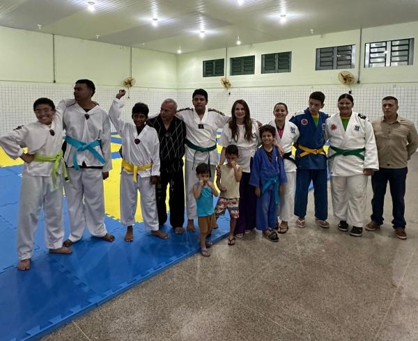 Secepi entrega materiais esportivos e fortalece formação de atletas no Centro de Artes Marciais Sarah Menezes em Teresina(Imagem:Ascom Secepi)