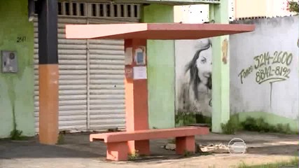Mais de 75% das paradas de ônibus não possuem proteção em Teresina