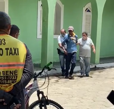Homem é preso após tentar incendiar prédio da Prefeitura de Campo Maior