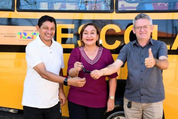129 ANOS: Prefeitura de Floriano entrega veículos e equipamentos para fortalecer saúde, educação e infraestrutura(Imagem:Secom)