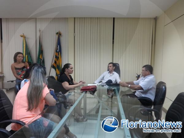 Reuni&atilde;o discutiu visitas &agrave;s estradas rurais do munic&iacute;pio de Floriano.(Imagem:FlorianoNews)