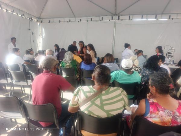Prefeito Antônio Reis visita Carreta da Oftalmologia e destaca ampliação de atendimentos para Floriano e região(Imagem:FlorianoNews)