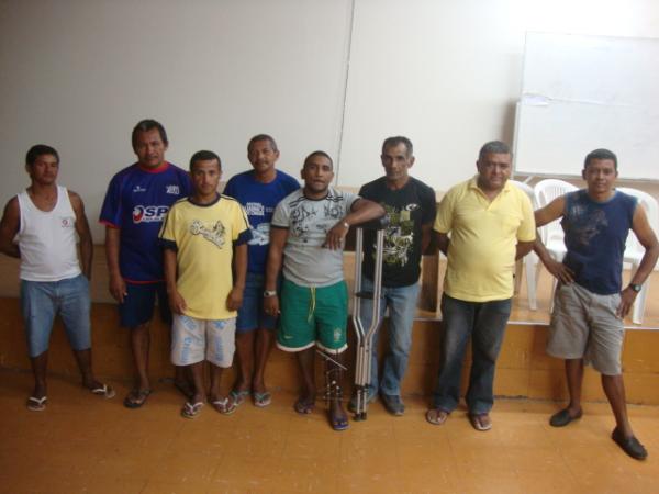 Dirigentes de Clubes de Futebol e Diretoria da Liga Suburbana(Imagem:reda&ccedil;&atilde;o)