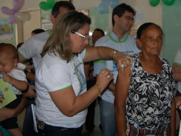 FMS chama atenção para última semana da campanha contra gripe