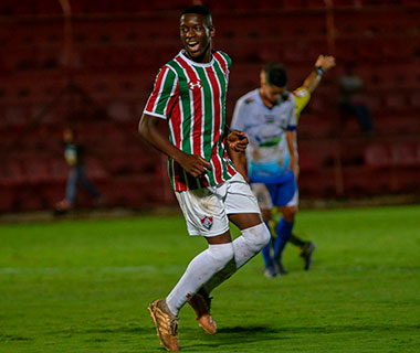 Parnahyba leva 7 gols do Flu e perde na estreia na Copinha