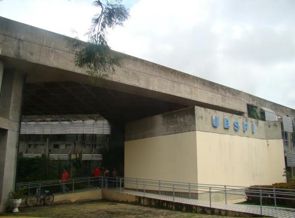 Uespi adia data da prova de concurso para técnico administrativo com 75 vagas e salário de até R$ 4