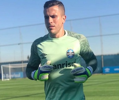Grêmio aceita proposta do Al-Ittihad e vende Marcelo Grohe